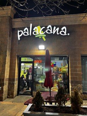 Outside insignia says palacana but Yelp says the business is called Paleterias Tropicana. My CC charge said "palacana" also. Confusing.