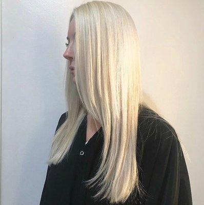 Sierra's incredible work! I am naturally a brunette and I can't believe my seamless transition to platinum.