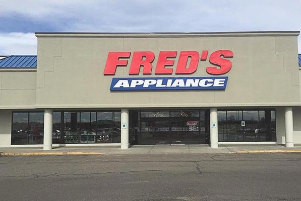 Fred's Appliance BIllings Entrance