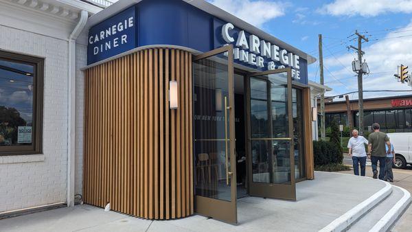 Front of Carnegie Diner