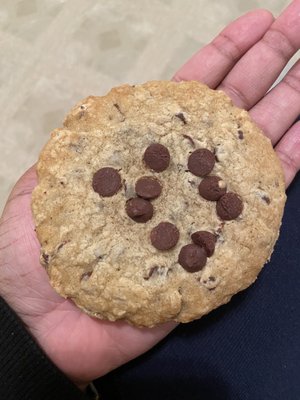 The most  chewy and satisfying Chocolate Chip Cookie