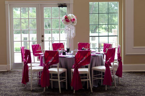 Decor by Dulce Fushia Theme, Houston, Texas. www.linenrentalhouston.com