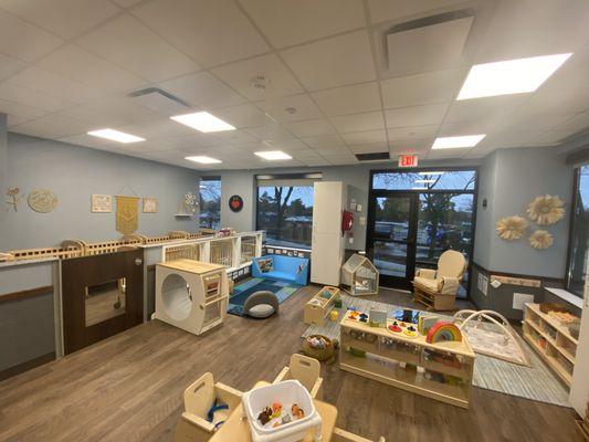 An infant daycare classroom at New Horizon Academy West Des Moines.