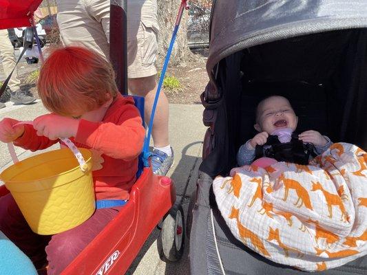 Babes watching the parade