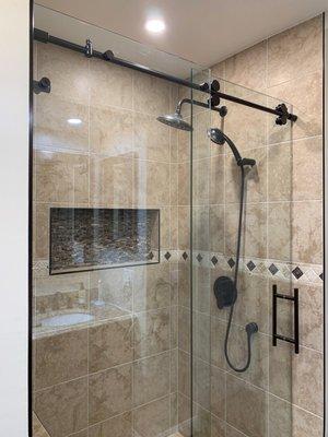 Skyline single sliding shower door