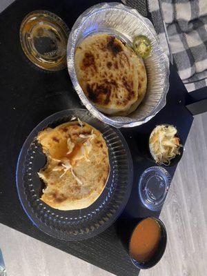 PUPUSAS REVUELTAS