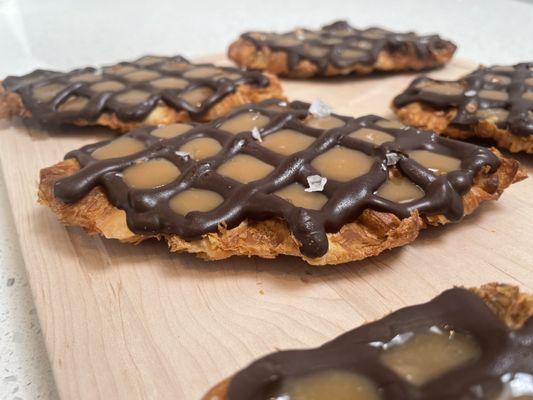 chocolate and salted caramel croffles