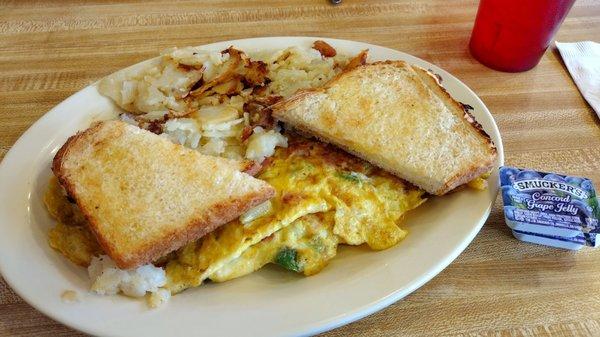 Denver omelette with roasted potatoes