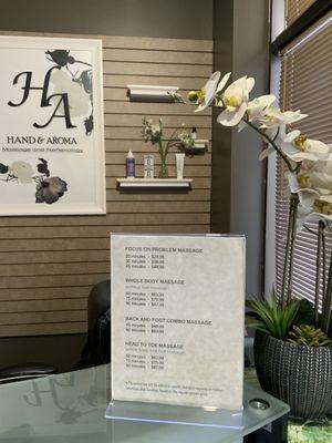 Hand & Aroma Massage