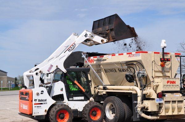 Mulch blower truck