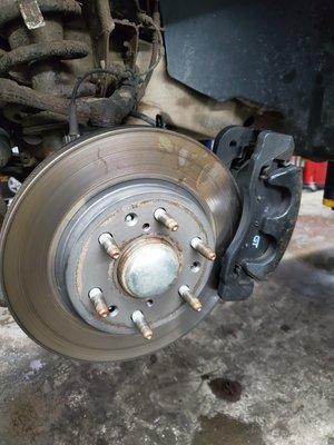 This was the Brake Caliper that Jiffy Lube (Baxter, MN) did not correctly reassemble.