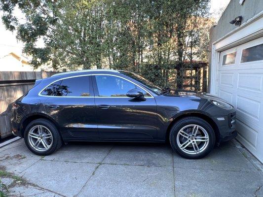 2021 Macan with Crystalline CR70 on all side windows. (Back sides already had privacy glass from the factory. Added CR70 for heat rejection)