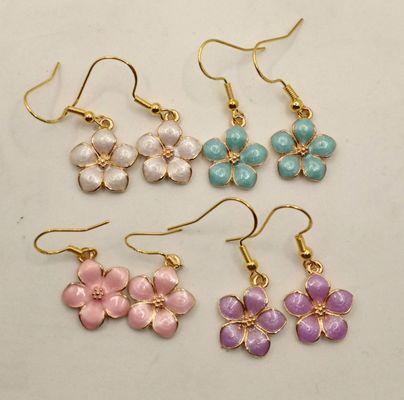 Hawaiian flower earrings in 4 color choices on 925 gold earring hooks