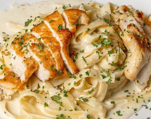 Chicken Alfredo Pasta