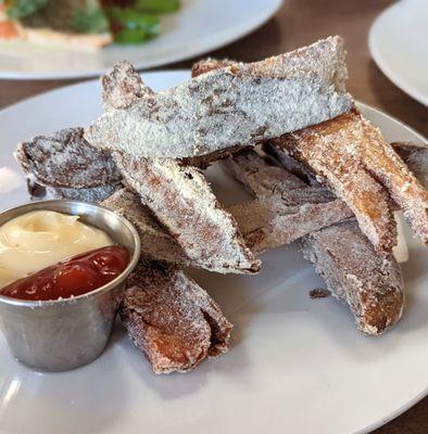 Pomme frites, these were great as well.