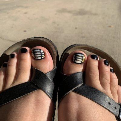 Black and white with gold accent Pedicure by Tracy