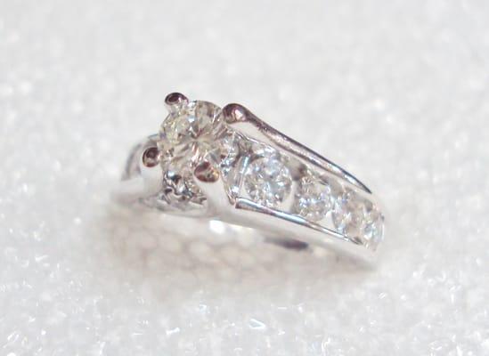 We have a variety of bridal styles at Jim Green Jewelers. We pride ourselves on the great quality of our product. 