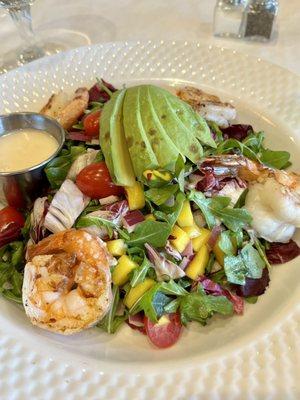 Tropical salad w/ grilled shrimp