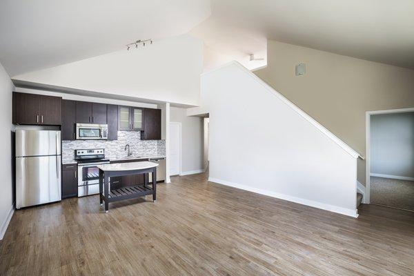 Radiant Fairfax Ridge Apartments