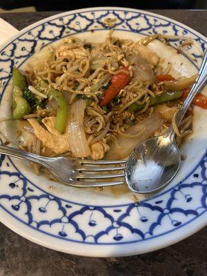 Thai Lo Mein with chicken