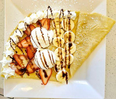 Vanilla Crepe with Gelato