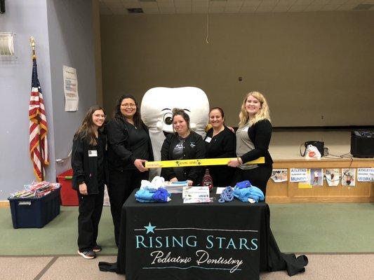 Rising Stars Pediatric Dentistry promoting Oral Health at a local school