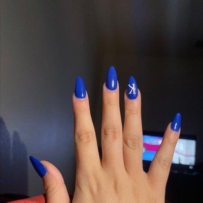 Happy Nails