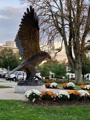 Magnificent Eagle Statue