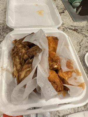 Buffalo Wings Combo with 2 Sauces (Jamaican Jerk / Hot Buffalo)