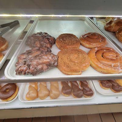 Fresh Donuts, apple fritters