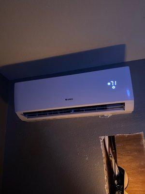 Bedroom air handler.   Cool and quiet!  Yay!