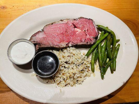 Prime rib (medium rare).