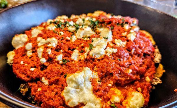 Portabella + Quinoa Bowl w/harissa, tumeric cauliflower, zucchini. Very good, filling, and spicy!