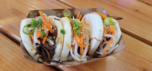 Brisket bao