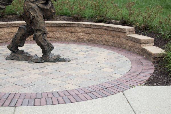 pavers around statute