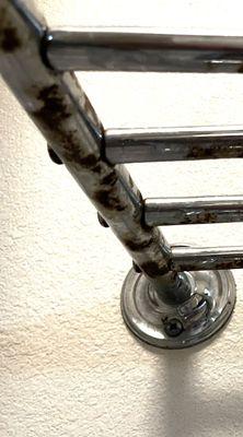 Rusty towel bars