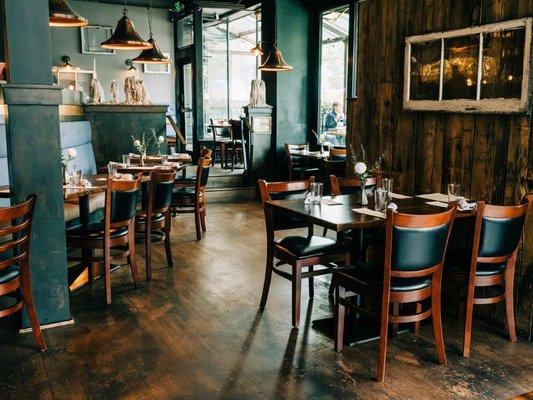 Rustic Dining room