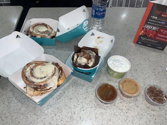 3.12.19 classic Cinnabon and Cinnabon middle