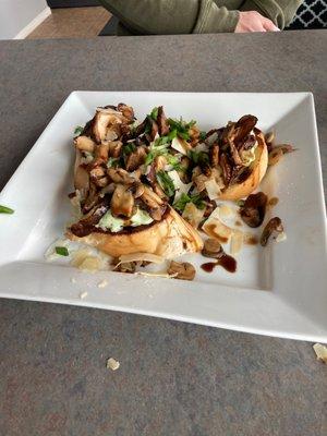 Mushroom bruschetta-- mmmmm