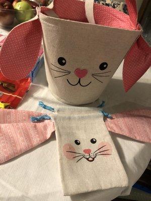 So adorable! Only $1.25 each! Bunny gift bags 2/$1.25!