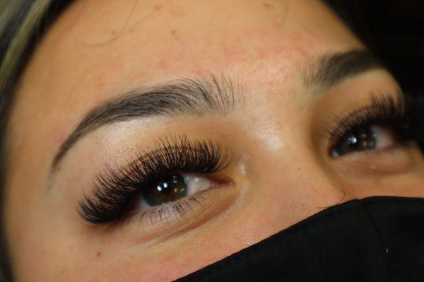 Volume lash extensions