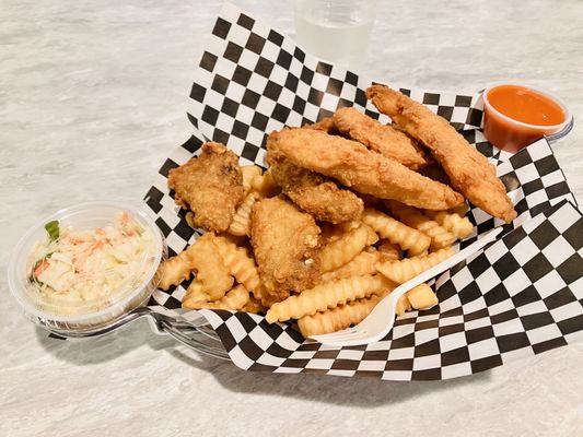 Chicken Tenders/Chicken Wings basket