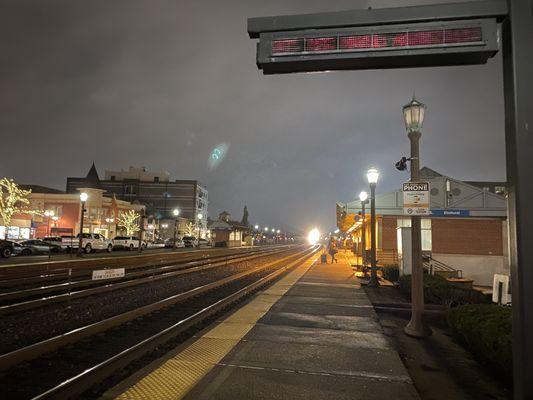 Elmhurst Metra Station