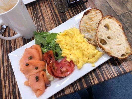 scrambled eggs with smoked salmon