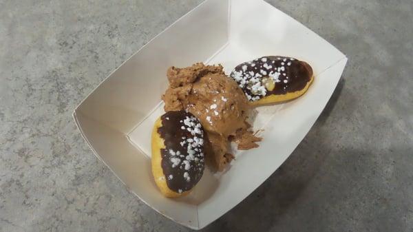 Eclair Bouchee