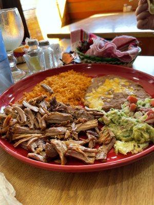 Carnitas with corn tortillas