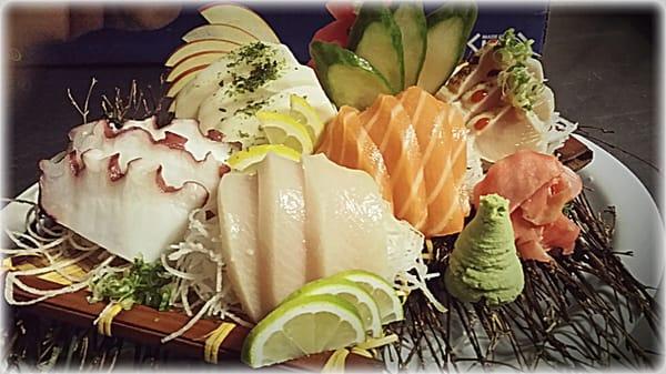 Sashimi Moriwasae A.. 18 pieces chef choice :)