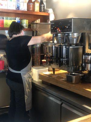 Barista makin my Fresh greens juice !