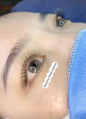 natural lashes Extensions