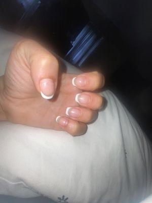 THREE WEEK OLD NO CHIP MANICURE ON NATURAL NAILS!!! Speechless. Pictures speak for themselves. Thank you JENNY!!!